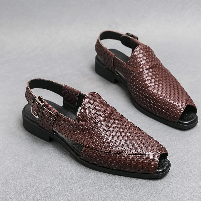 Sandal Men's 2026 Trending Products Hot Selling Genuine Leather Slippers Breathable Men's Summer Flat Sandals Walking Style