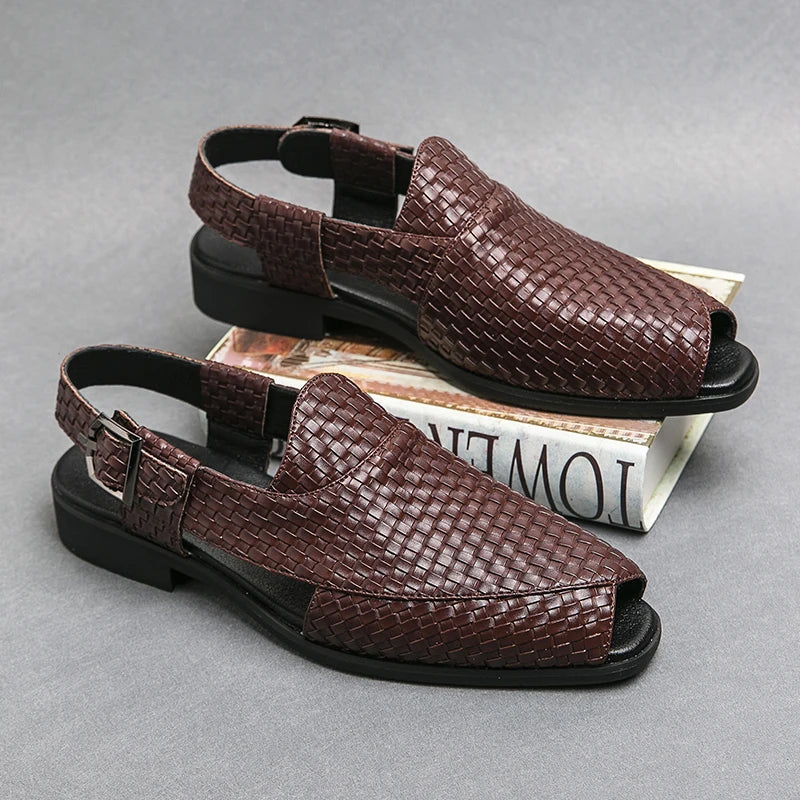 Sandal Men's 2026 Trending Products Hot Selling Genuine Leather Slippers Breathable Men's Summer Flat Sandals Walking Style