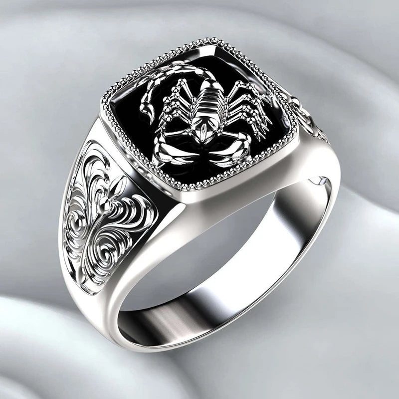 Huitan Viking Wolf Ring - Nordic Mythology Totem Jewelry for Men