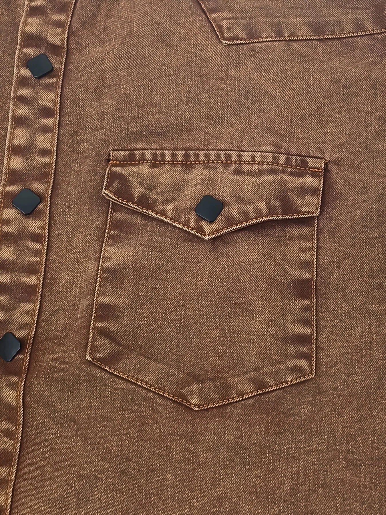 Men's Vintage Washed Denim Long Sleeve Shirt Hand-Washed Workwear Style Brown Shirt with Double Pockets and Diamond Buttons